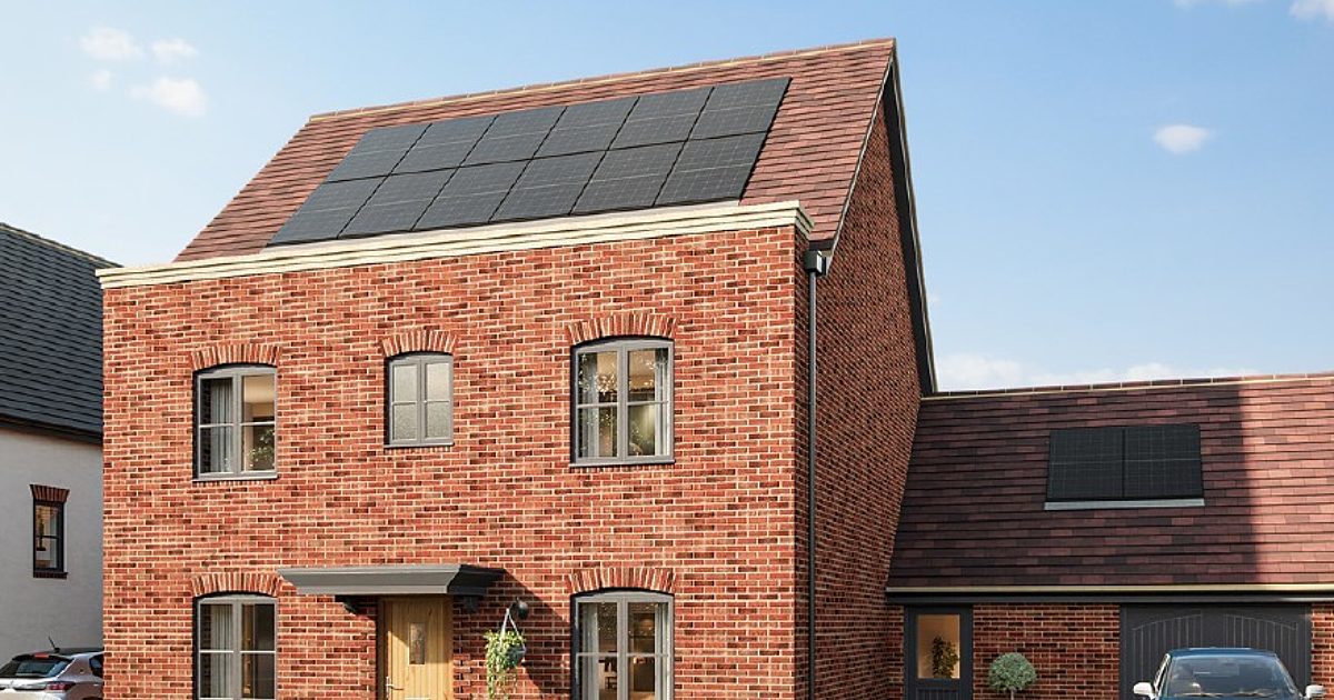 detached home with garage